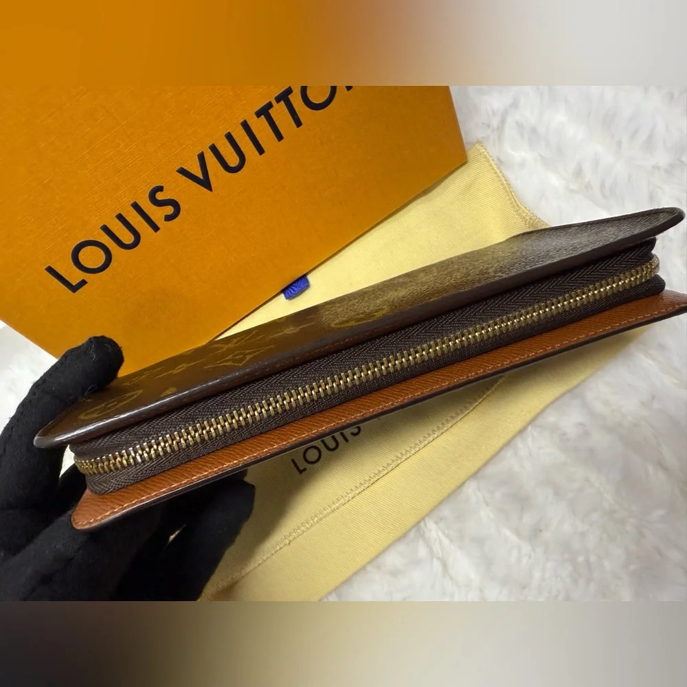 LOUIS VUITTON- TH0011 Zippy Wallet Monogram Canvas - Picture 3 of 12
